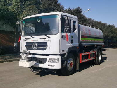 東風D9  10-12噸    灑水車