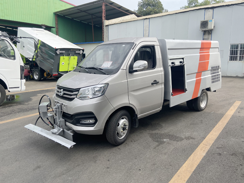 長安  路面養護車