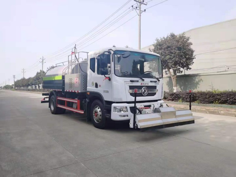 東風D9   綠化綜合養護車